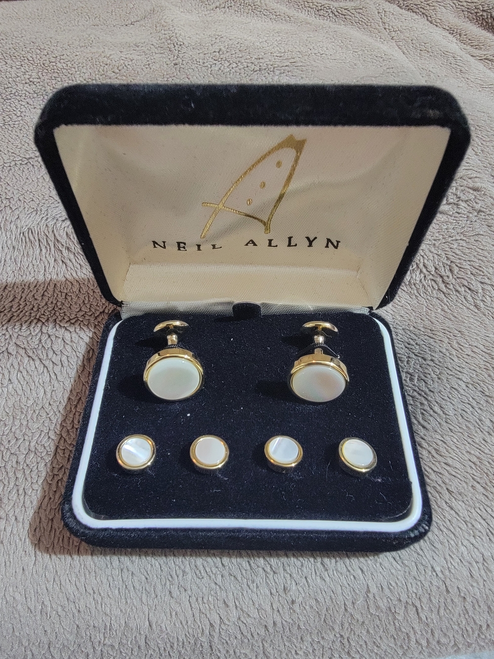 Neil Allyn Gold Tone Cufflinks & Stud Set with White Mother of Pearl